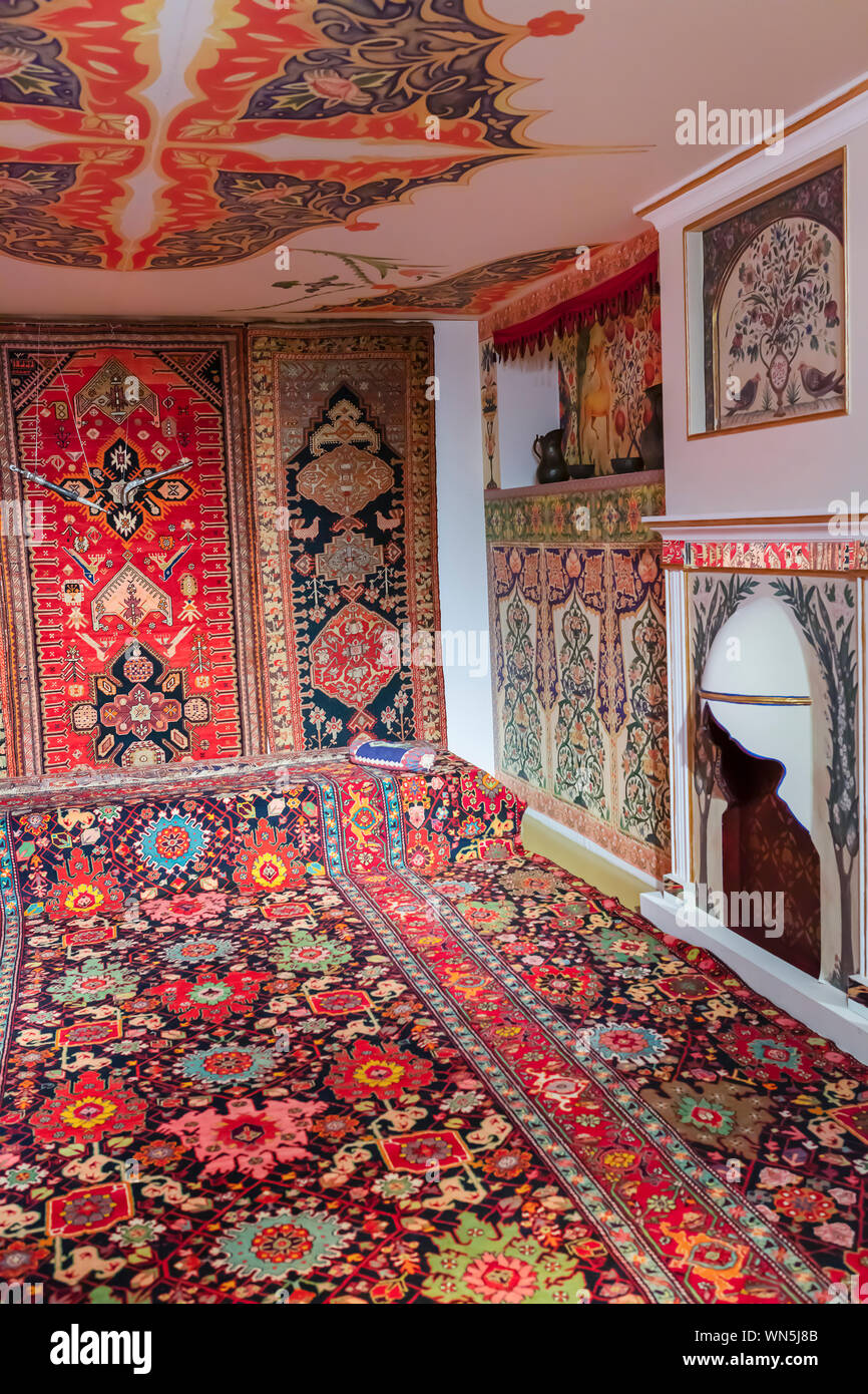 Tradizionale tappeto azero, Azerbaigian Nazionale Museo di tappeti, Baku,  Azerbaijan Foto stock - Alamy
