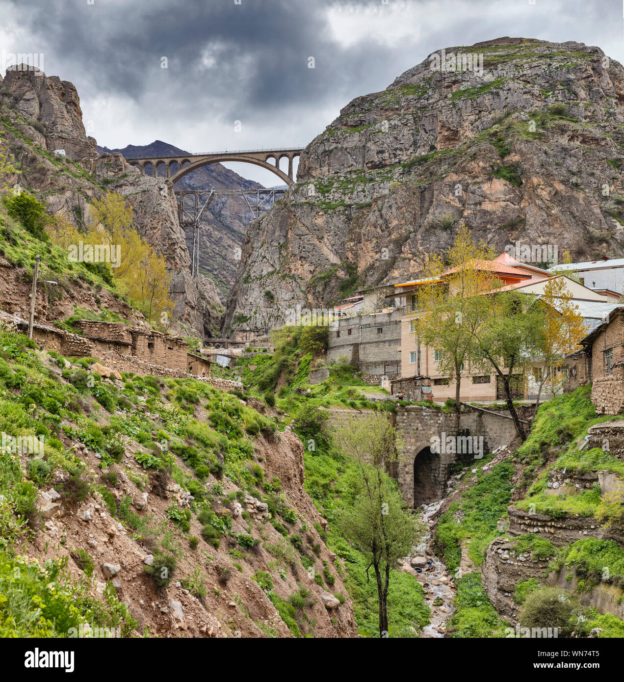 Veresk ponte ferroviario Trans-Iranian, Savadkuh County, Provincia Mazandaran, Iran Foto Stock