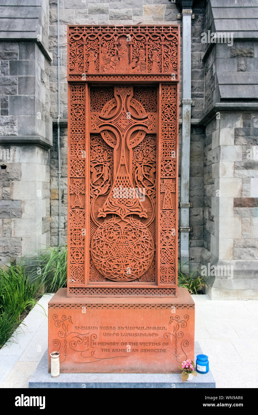 Memoriale al genocidio armeno (1915-1917) al di fuori di Cristo la Chiesa Cattedrale, Dublino, Irlanda Foto Stock