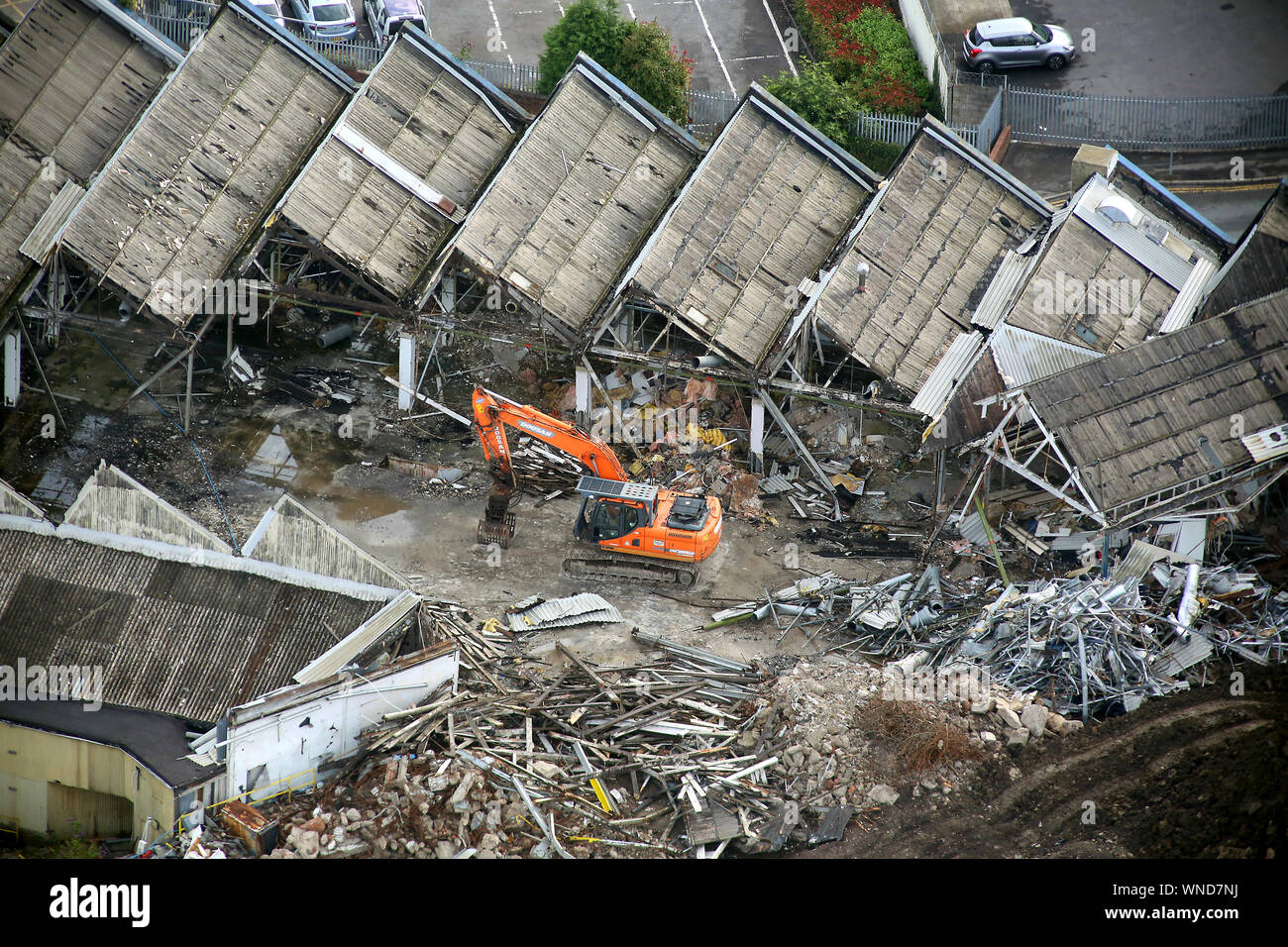 Una fabbrica industriale viene demolito nell'area di Bristol DEL REGNO UNITO. Foto Stock