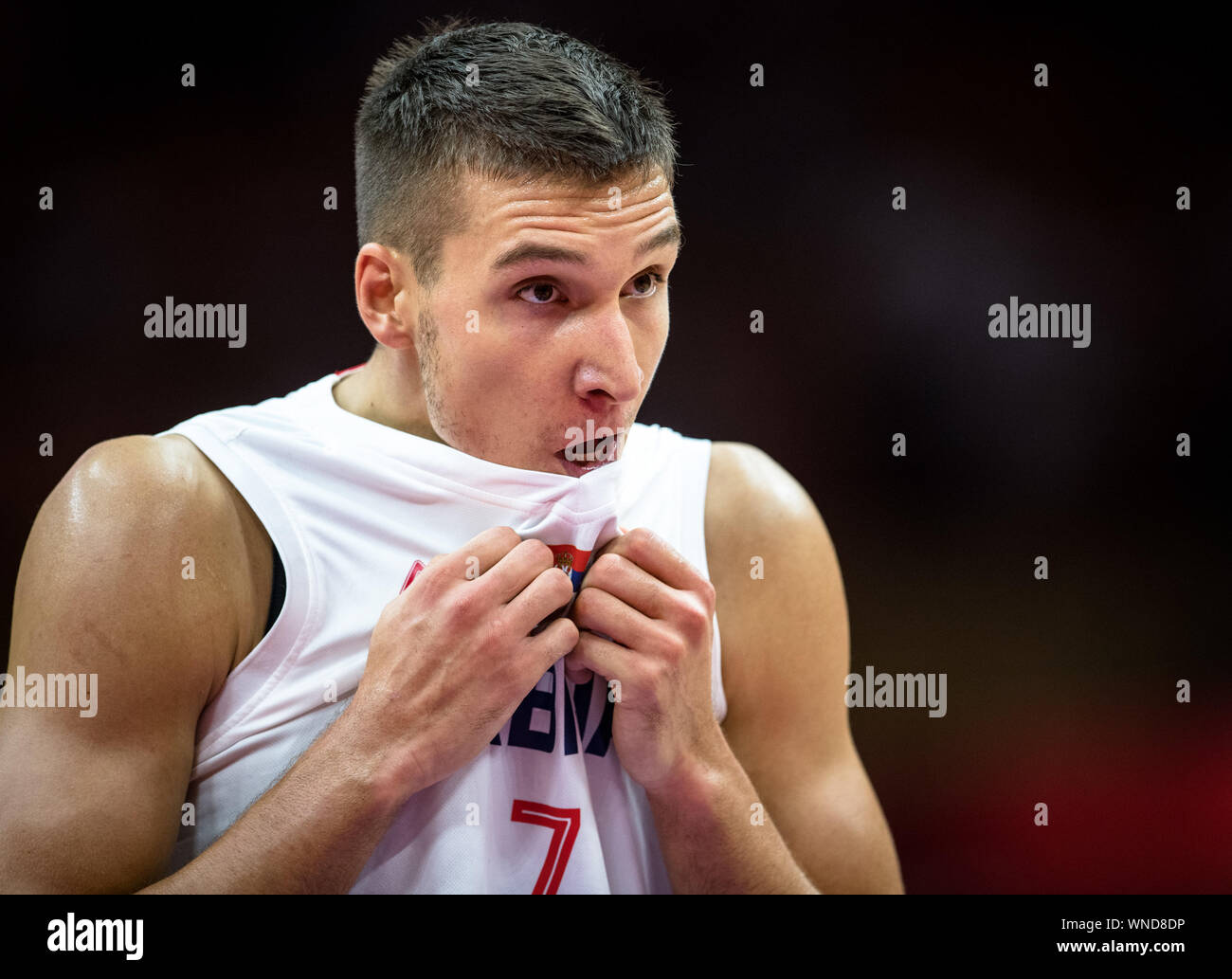 Wuhan, la Cina della provincia di Hubei. 6 Sep, 2019. Bogdan Bogdanovic di Serbia reagisce durante il gruppo J match tra Serbia e Puerto Rico al 2019 FIBA World Cup a Wuhan, capitale della Cina centrale della provincia di Hubei, Sett. 6, 2019. Credito: Xiao Yijiu/Xinhua/Alamy Live News Foto Stock