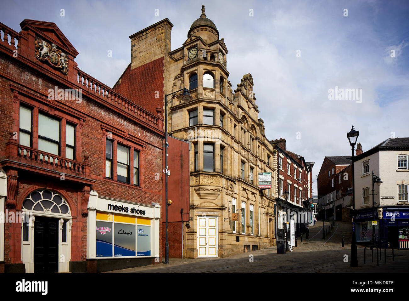 Stockport Bridge Street ex banca edificio per la Union Bank di Manchester un edificio classificato Grade II Foto Stock