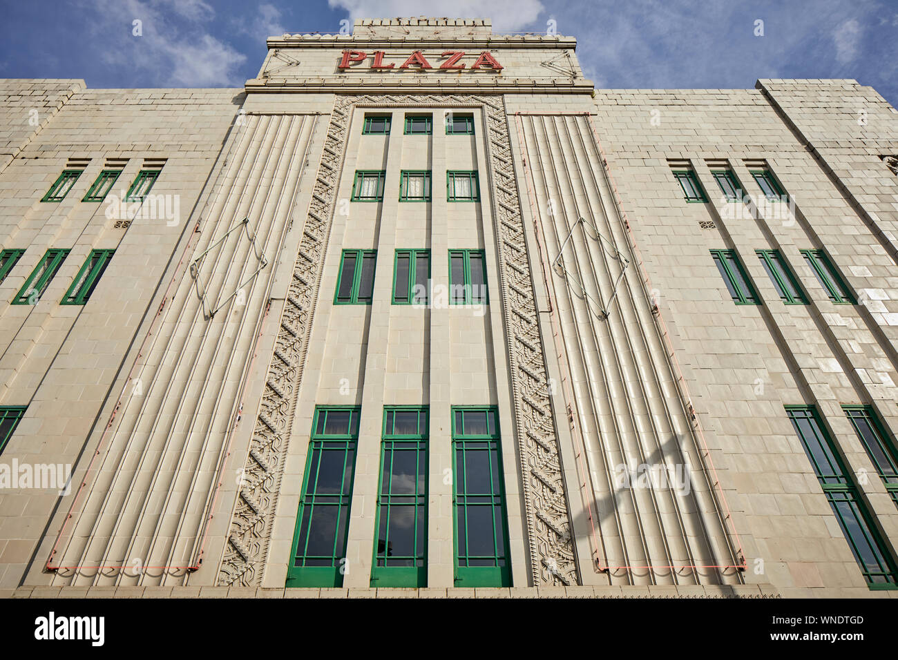 Storico restaurato art deco Plaza Super Cinema Teatro di Varietà e il cinema in Stockport 1932 Grade II * listed building dall architetto William Thornley Foto Stock