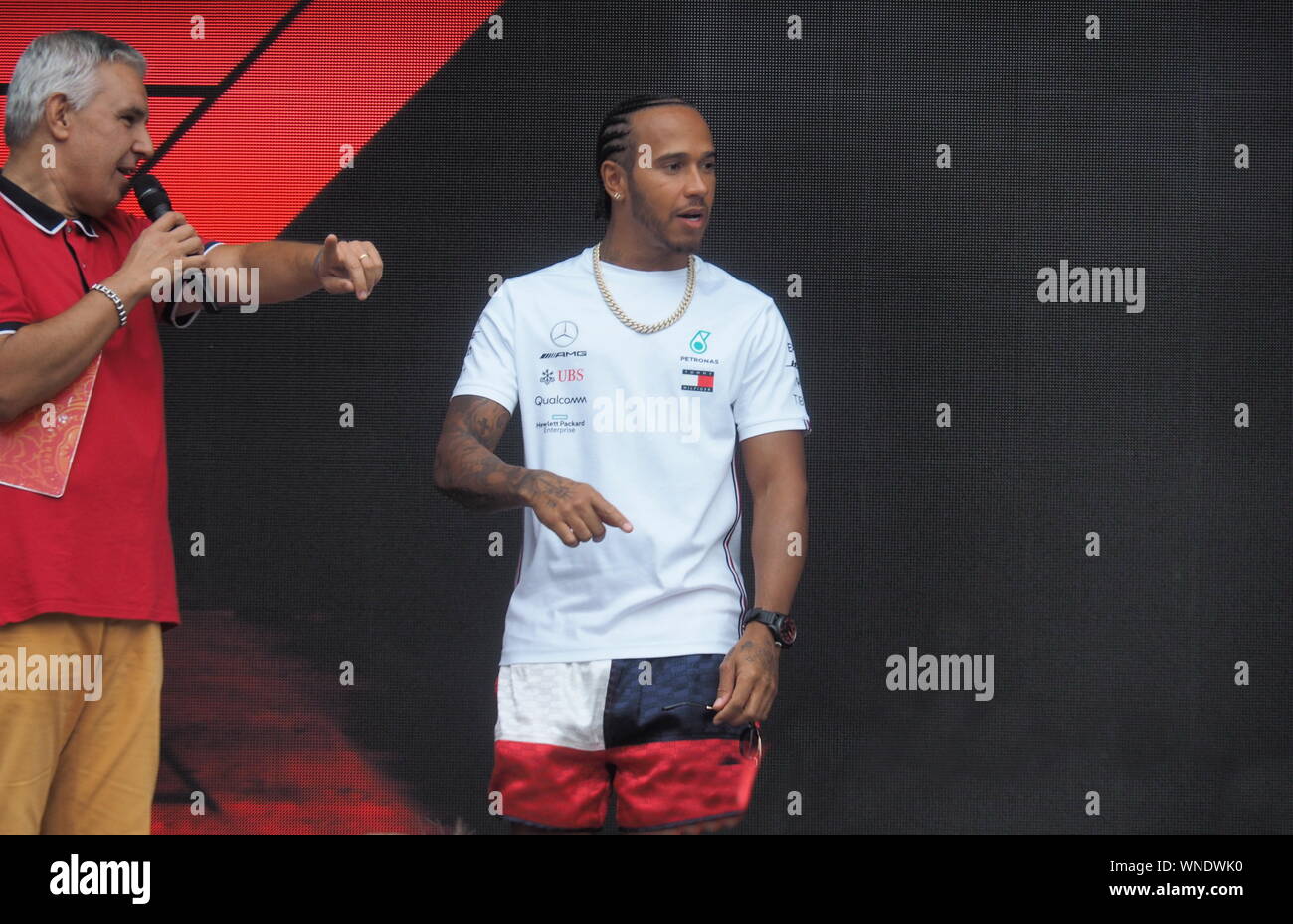 Monza, Italia 5 Settembre 2019: Driver Lewis Hamilton ha presentato ai fan e intervistato sul circuito di Monza. Foto Stock