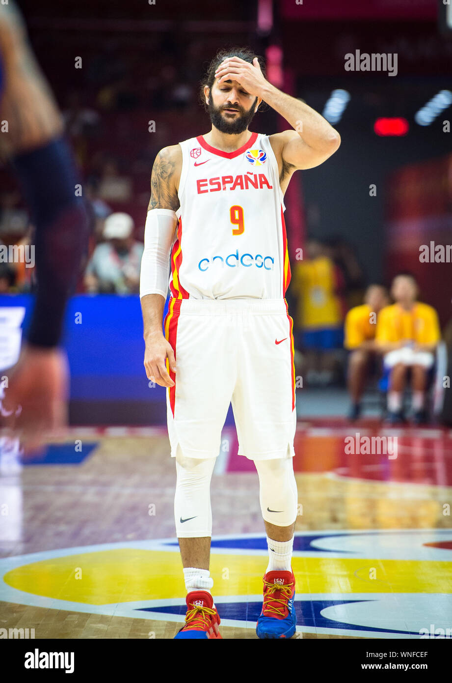 Wuhan, la Cina della provincia di Hubei. 6 Sep, 2019. Ricky Rubio di Spagna reagisce durante il gruppo J match tra Spagna e Italia a 2019 FIBA World Cup a Wuhan, capitale della Cina centrale della provincia di Hubei, Sett. 6, 2019. Credito: Xiao Yijiu/Xinhua/Alamy Live News Foto Stock