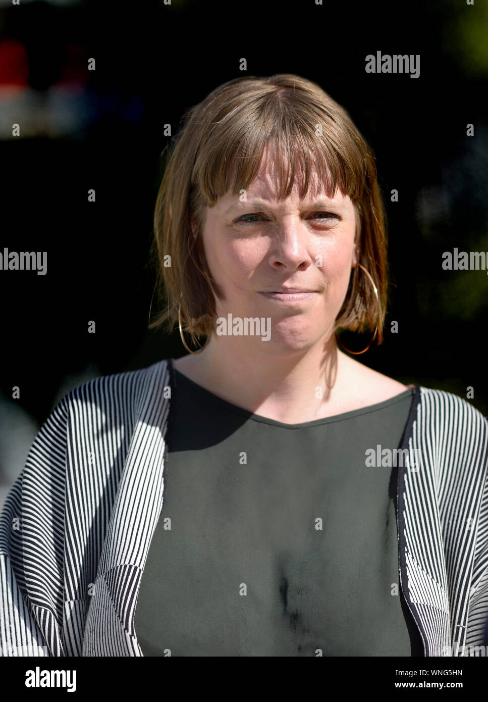 Jess Phillips MP (Manodopera: Birmingham Yardley) essendo intervistato su College Green, Westminster, 5 settembre 2019 Foto Stock