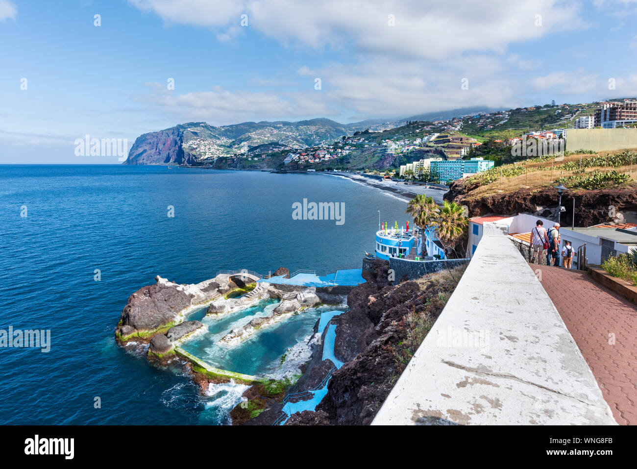 Parte della passeggiata sul lungomare da lido di Funchal a Camara de Lobos bay , Madera Foto Stock