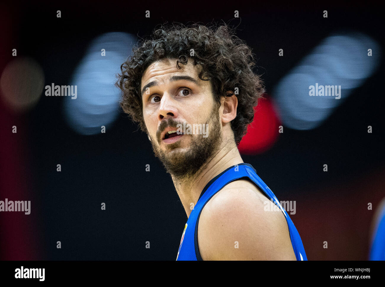 Wuhan, la Cina della provincia di Hubei. 6 Sep, 2019. Luca Vitali di Italia reagisce durante il gruppo J match tra Spagna e Italia a 2019 FIBA World Cup a Wuhan, capitale della Cina centrale della provincia di Hubei, Sett. 6, 2019. Credito: Xiao Yijiu/Xinhua/Alamy Live News Foto Stock