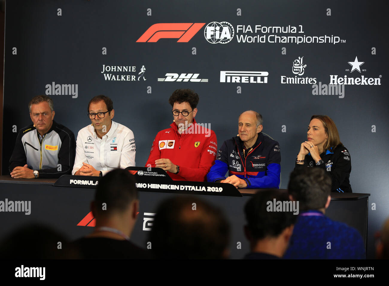 Monza, Italia. 6 settembre 2019; Autodromo Nazionale di Monza, Italia; Formula 1 Grand Prix d'Italia, giorno di pratica; Mario Isola, Pirelli Testa della Car Racing, Aldo Costa, direttore di ingegneria di Mercedes AMG Petronas Motorsport, Mattia Binotto -, Team Principal della scuderia Ferrari, Franz Tost, il Team Principal della scuderia Toro Rosso e Claire Williams, Vice Team Principal di ROKiT Williams Racing - solo uso editoriale. Credit: Azione Plus immagini di sport/Alamy Live News Foto Stock