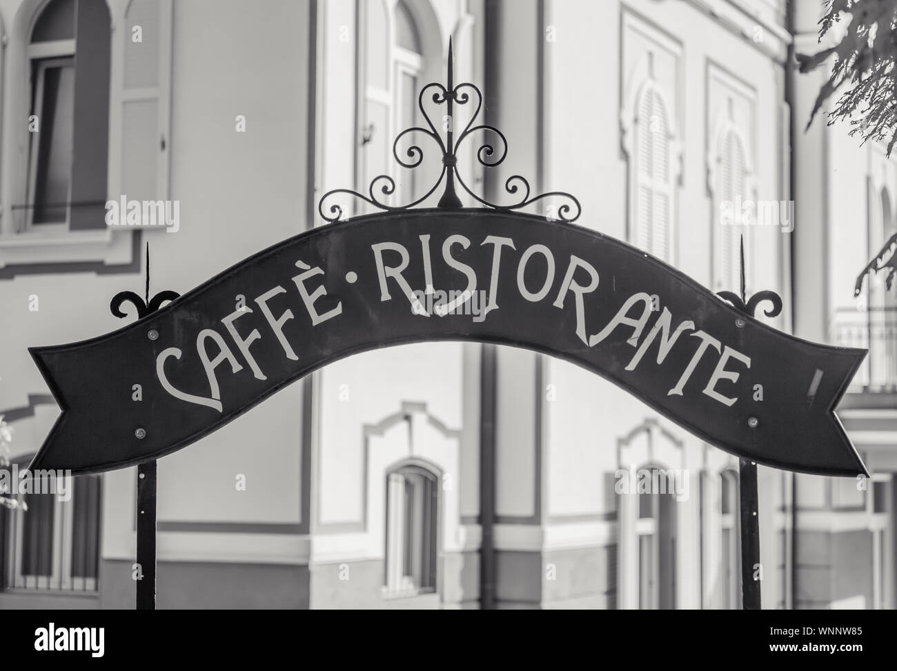 Un vecchio segno liberty del ristorante italiano Foto Stock