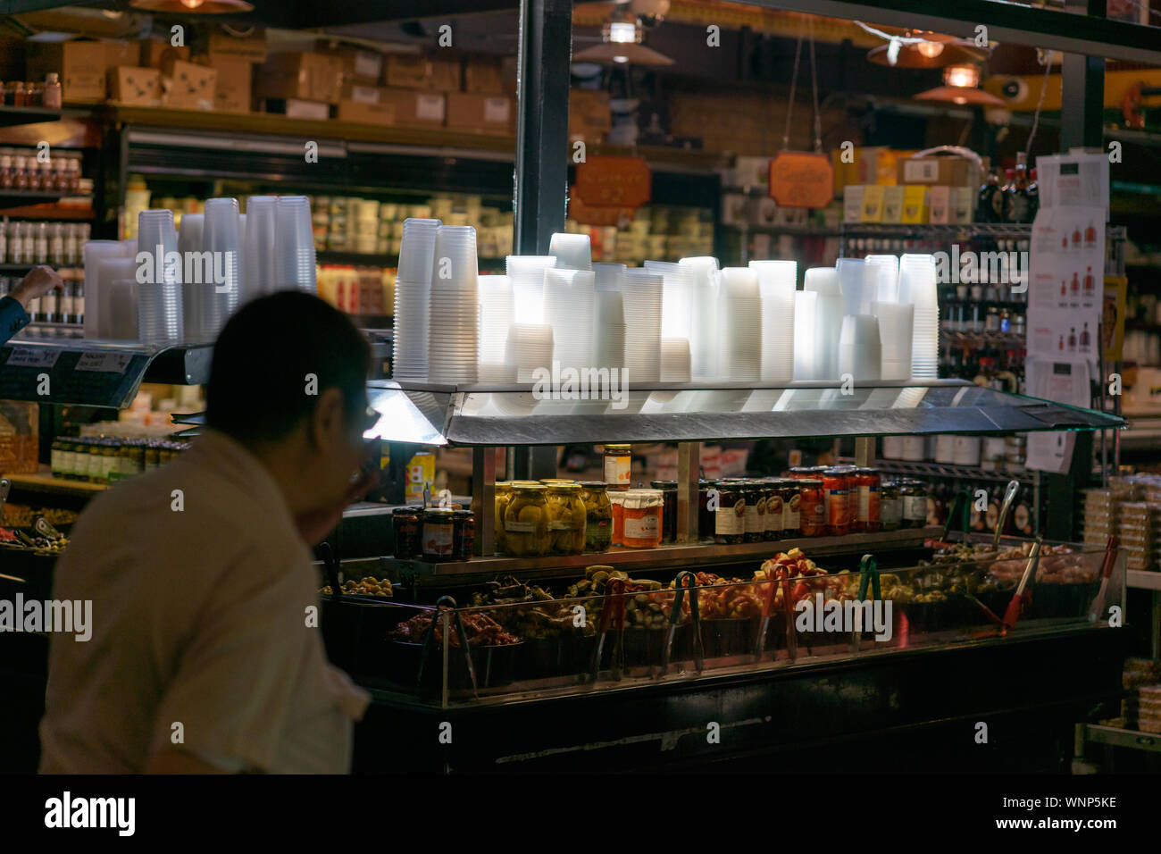 St Lawrence Market a Toronto ha alcuni deliziosi pronto a mangiare cibo! Foto Stock