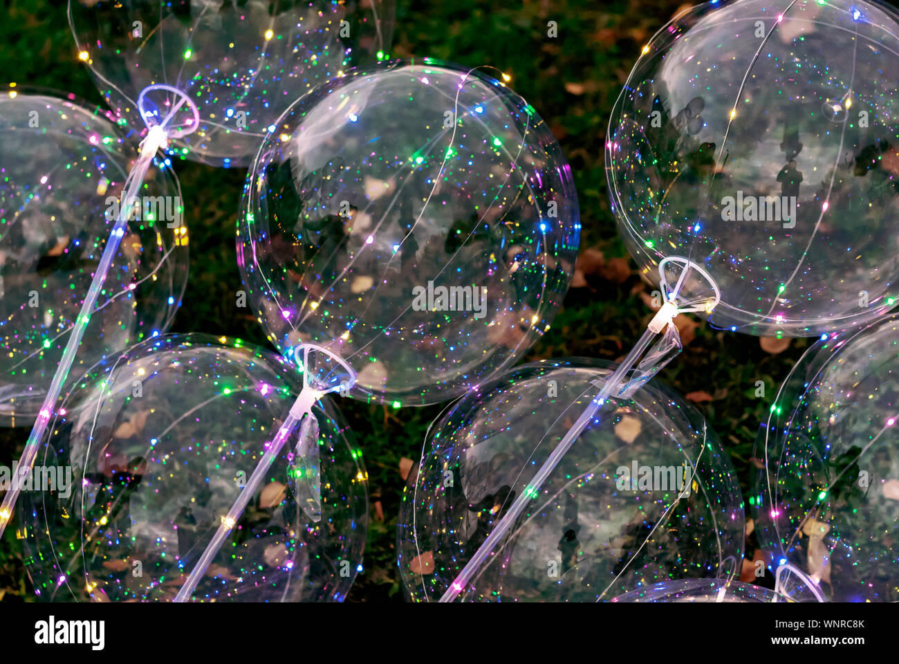 Palloncini trasparenti con multi-colore luci all'interno Foto