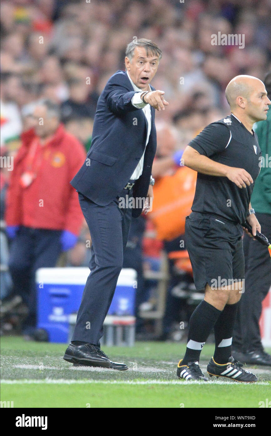 CARDIFF, Galles. 6 SETTEMBRE Azerbaigian manager Nikola Jurcevic durante UEFA EURO 2020 Gruppo E partita di qualificazione tra Galles e Azerbaigian al Cardiff City Stadium di Cardiff venerdì 6 settembre 2019. (Credit: Jeff Thomas | MI News) Credito: MI News & Sport /Alamy Live News Foto Stock