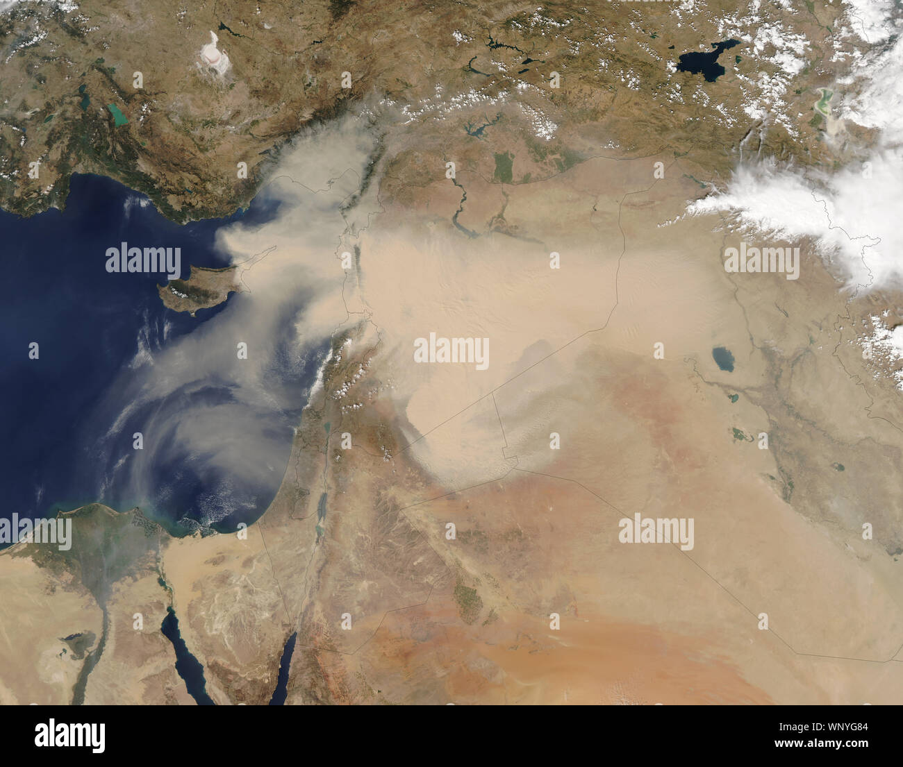 Tempesta di polvere attraverso il Medio Oriente, Siria, Iraq, Giordania, Turchia, 7 settembre 2015, dalla NASA/Jeff Schmaltz/DPA Foto Stock