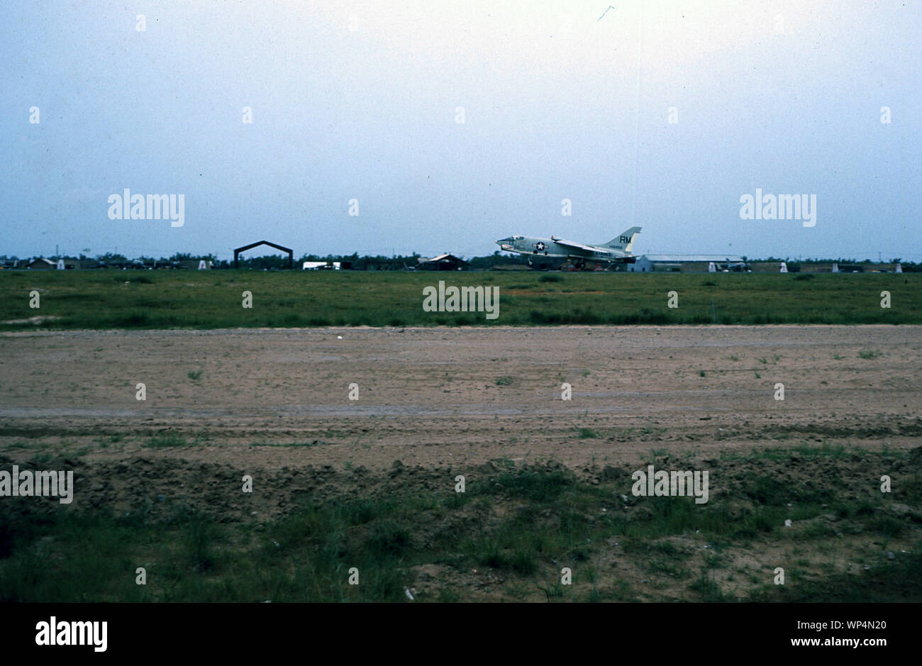 Vietnam-Krieg / Guerra del Vietnam - USMC United States Marine Corps Vought F-8U Crusader Foto Stock