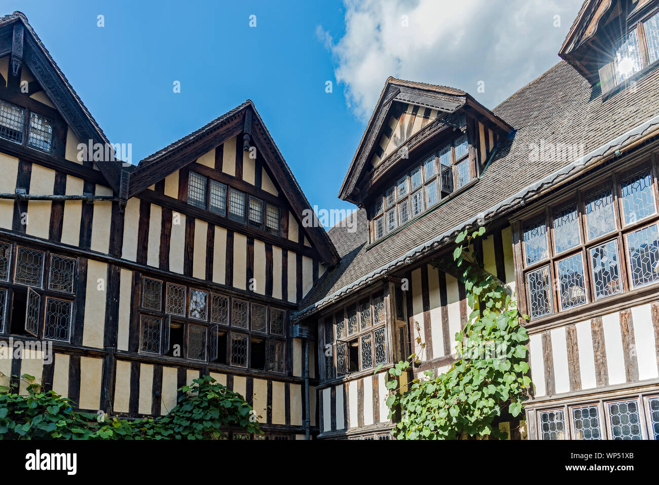 Il castello di Hever Castle cortile interno opinioni Foto Stock