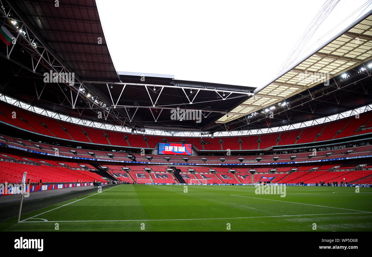 Vista generale dello stadio vuoto prima dell'Euro 2020 qualifica del Gruppo una partita allo stadio di Wembley, Londra. Foto Stock