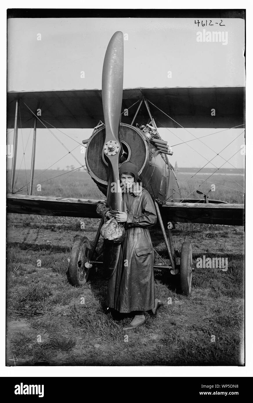 Katherine Stinson con il suo biplano Foto Stock