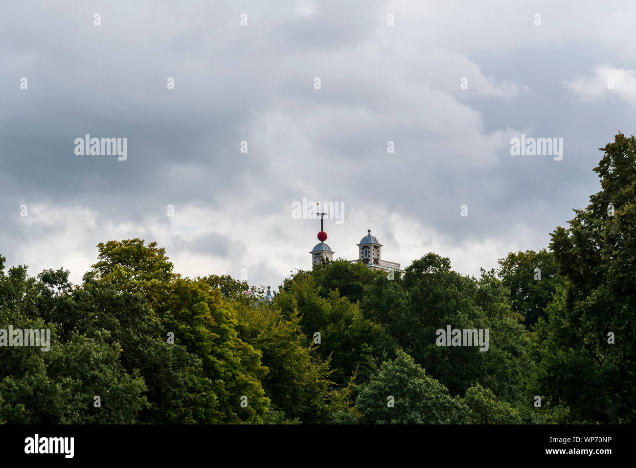 La sfera di tempo in cima al Royal Observatory di Greenwich Foto Stock