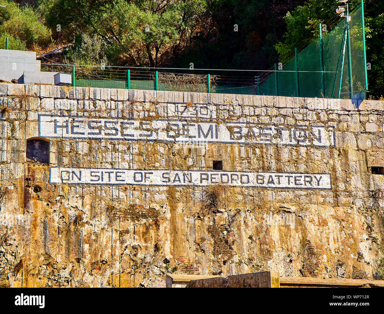 Hesses Demi bastione, sul sito di San Pedro batteria, una parte del nord della fortificazione di Gibilterra, britannica in territorio di oltremare. Regno Unito. Foto Stock