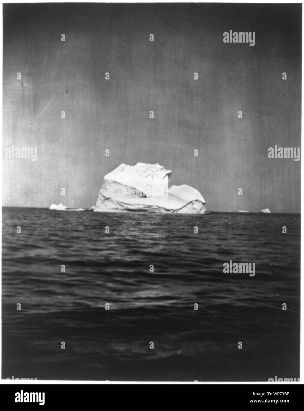 Grandi iceberg nell'Oceano Atlantico, al largo delle coste del Labrador Foto Stock