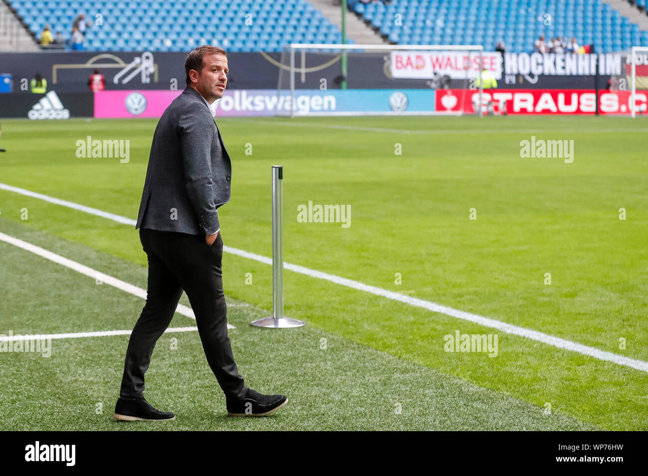 Amburgo, Germania. 06 Sep, 2019. Amburgo, 06-09-2019, Volkspark Stadium, calcio qualificatore Euro Germania - Paesi Bassi . Rafael van der Vaart prima della partita Germania - Paesi Bassi. Credito: Pro scatti/Alamy Live News Foto Stock