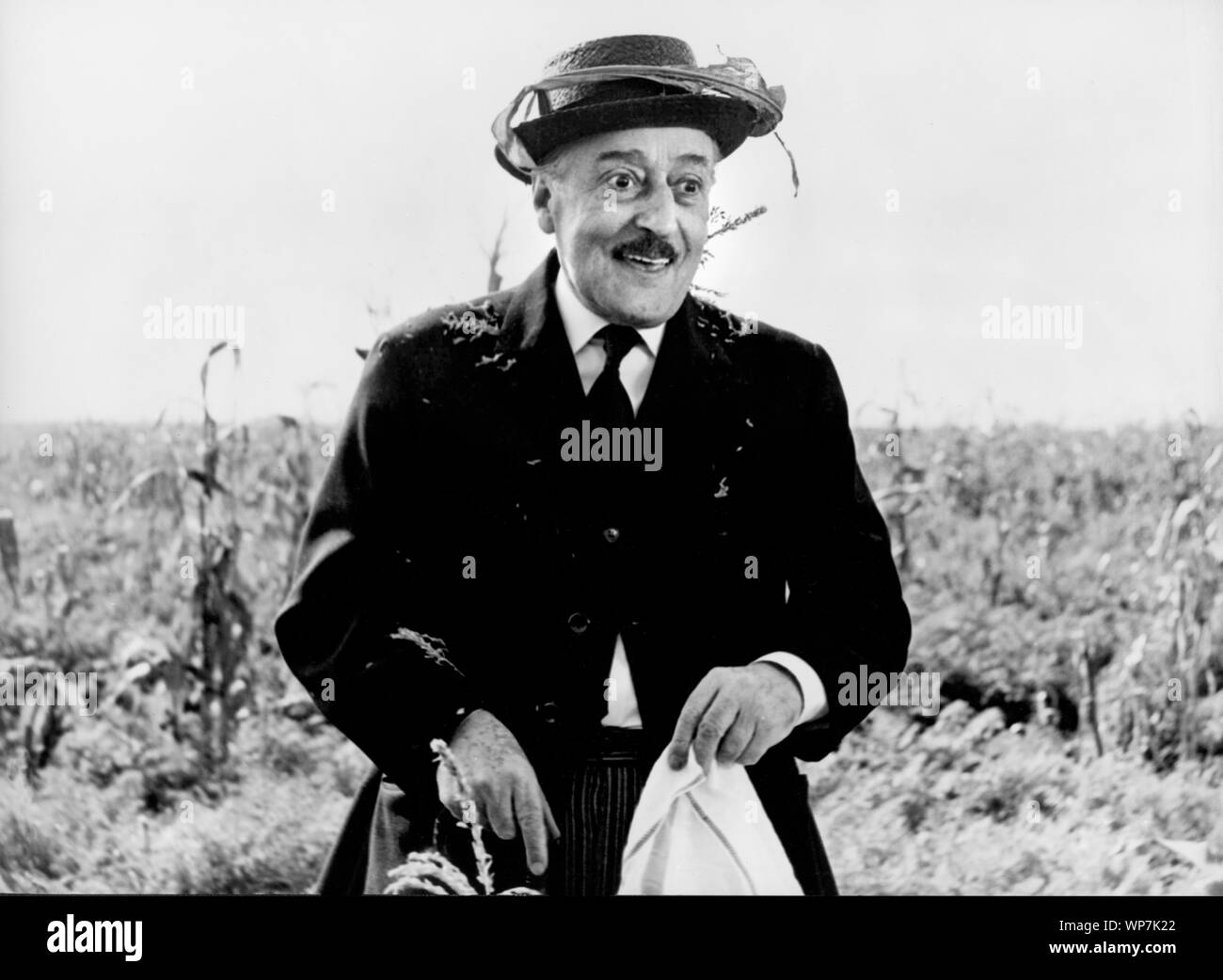 Toto, sul set del film italiano, 'falchi e passeri', aka "Uccellacci e uccellini', Arco Film con la distribuzione via CIDIF, 1966 Foto Stock