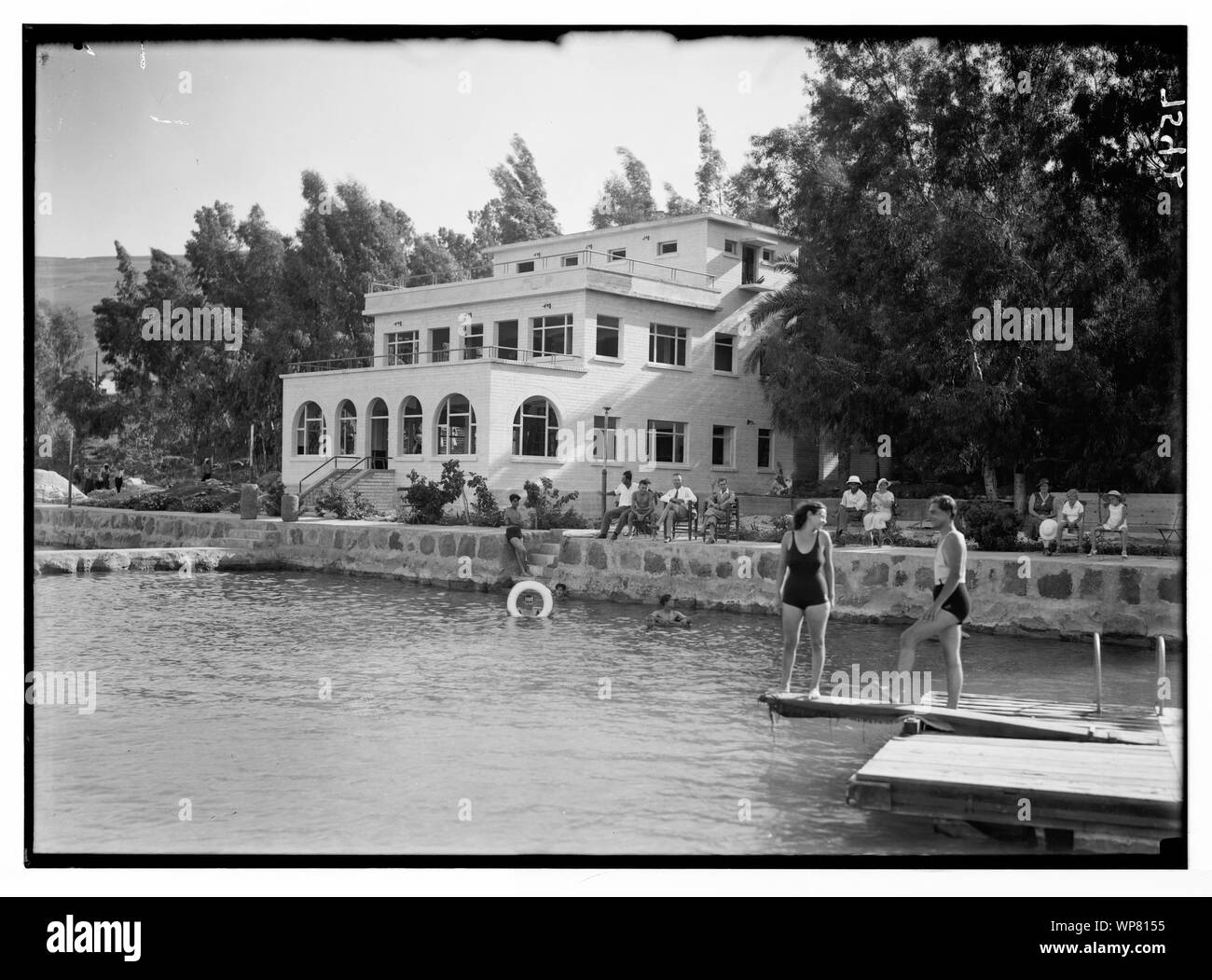 Lido. Piscina & ristorante Foto Stock