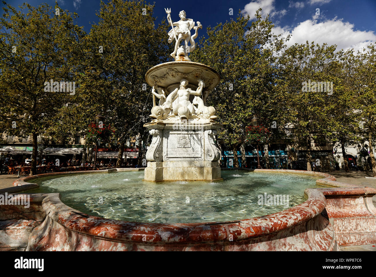 Carnot Square, nel cuore di la Bastide, il più recente a Carcassonne. Credito: MLBARIONA/Alamy Stock Photo Foto Stock