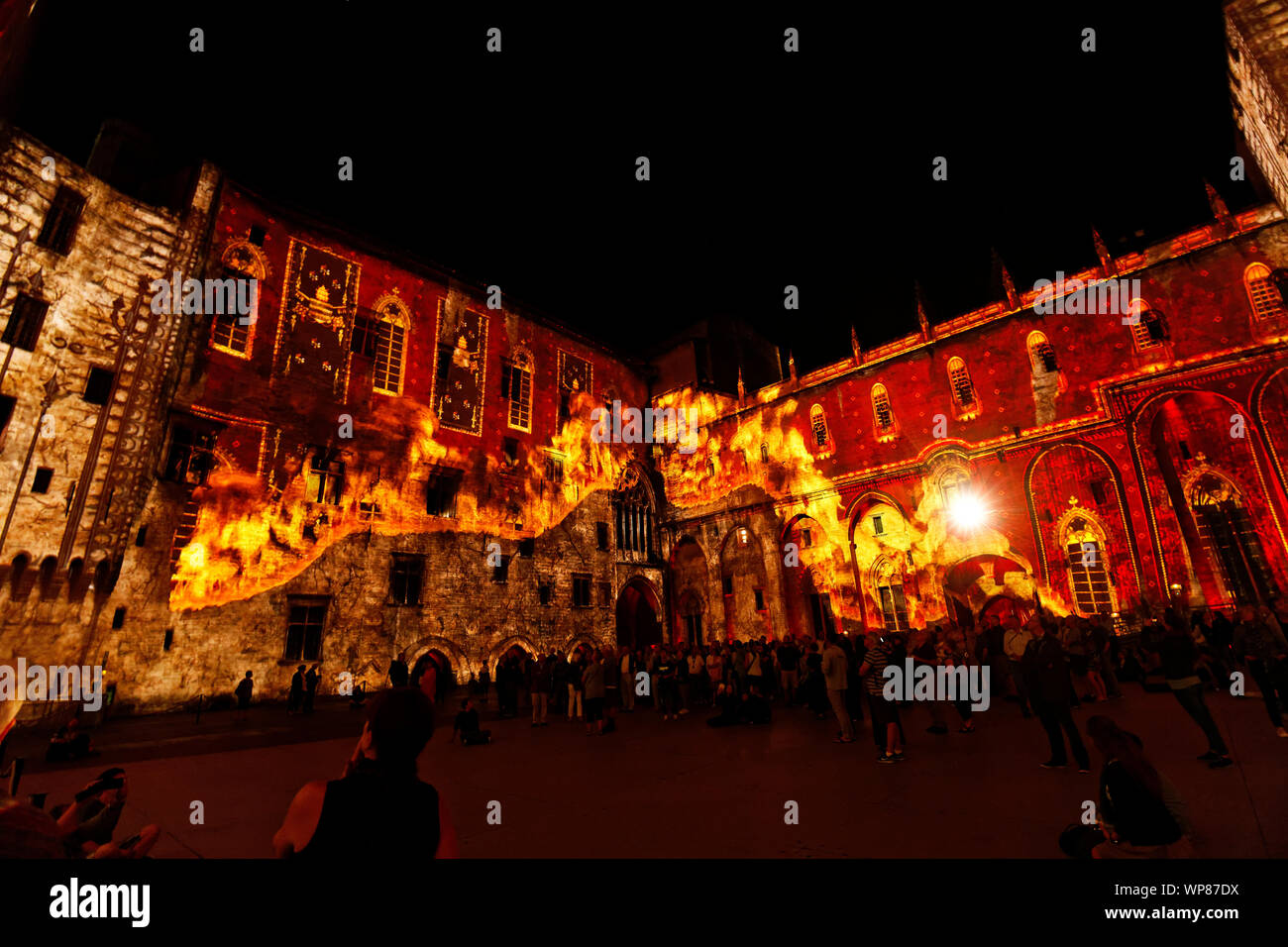 Mappatura di parete mostra nel palazzo dei papi di Avignone. Credito: MLBARIONA/Alamy Stock Photo Foto Stock