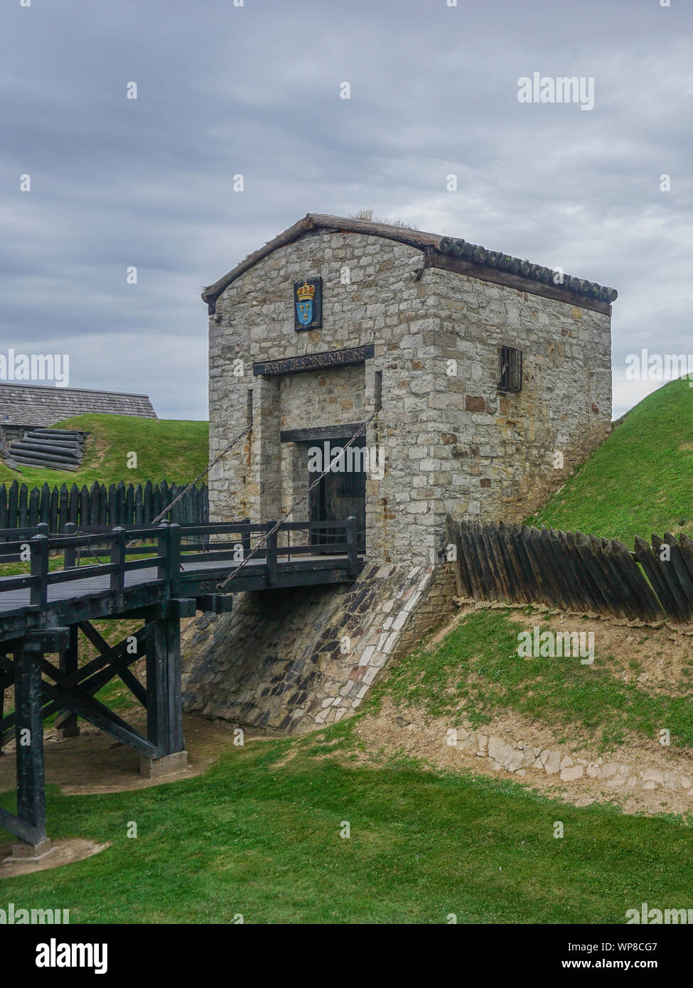 Porter, New York, Stati Uniti d'America: Porte des cinq unite (gate del Cinque Nazioni), l'ingresso di Fort Niagara, chiamato in onore del le quali la Confederazione Irochese. Foto Stock