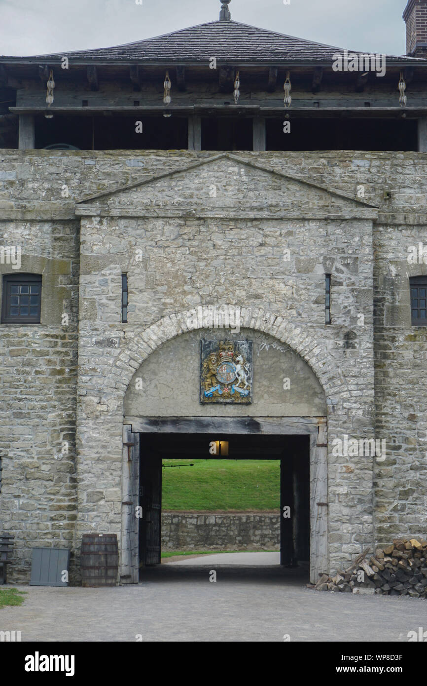 Porter, New York, Stati Uniti d'America: Porte des cinq unite (gate del Cinque Nazioni), l'ingresso di Fort Niagara, chiamato in onore del le quali la Confederazione Irochese. Foto Stock