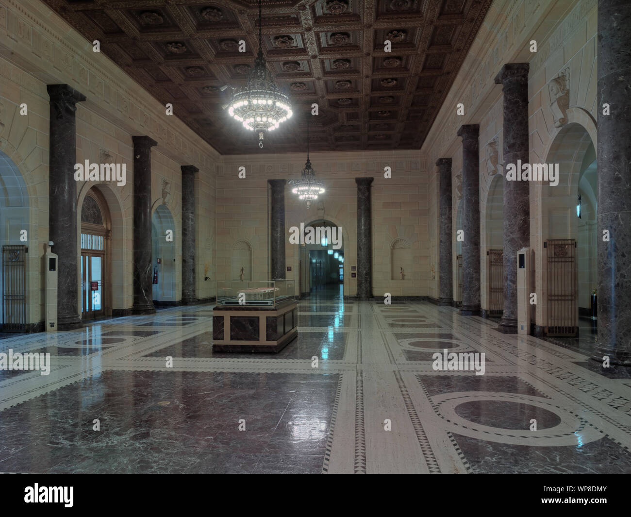 La lobby, Herbert Hoover C. Edificio, U.S. Dipartimento del commercio di Washington, D.C. Foto Stock La lobby, Herbert Hoover C. Edificio, U.S. Dipartimento del commercio di Washington, D.C. Foto Stock