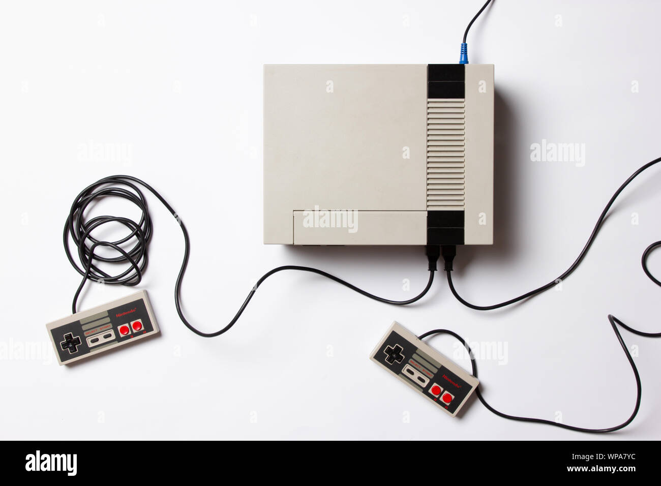 Un beautfiul studio shot dell'originale "NES' Nintendo Entertainment System TV console di gioco Foto Stock
