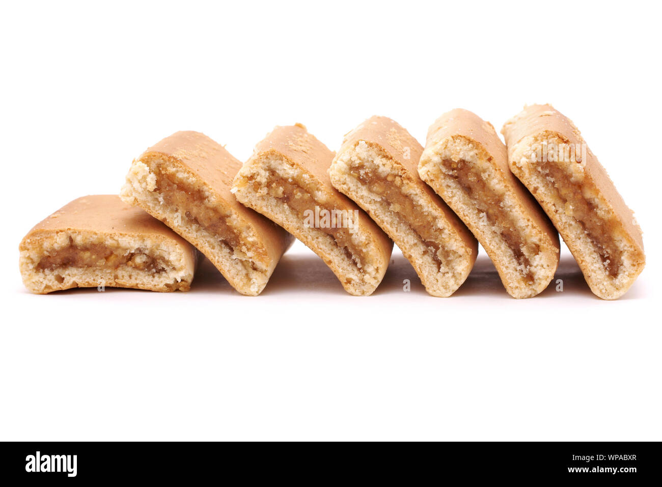 Data Apple barre disposte per mostrare il dolce che riempie l'interno. Le barre sono isolati su sfondo bianco. Foto Stock