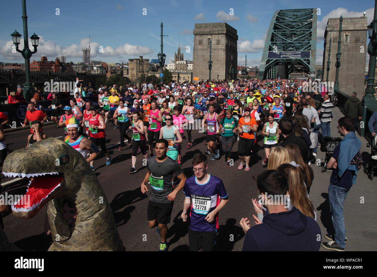 Newcastle upon Tyne, Regno Unito, 8 settembre, 2019, Sir Mo Farah vince la sua sesta Grande Nord Run, più grande del mondo di mezza maratona per le guide di scorrimento di ogni abilità, di credito:David Whinham/Alam Foto Stock