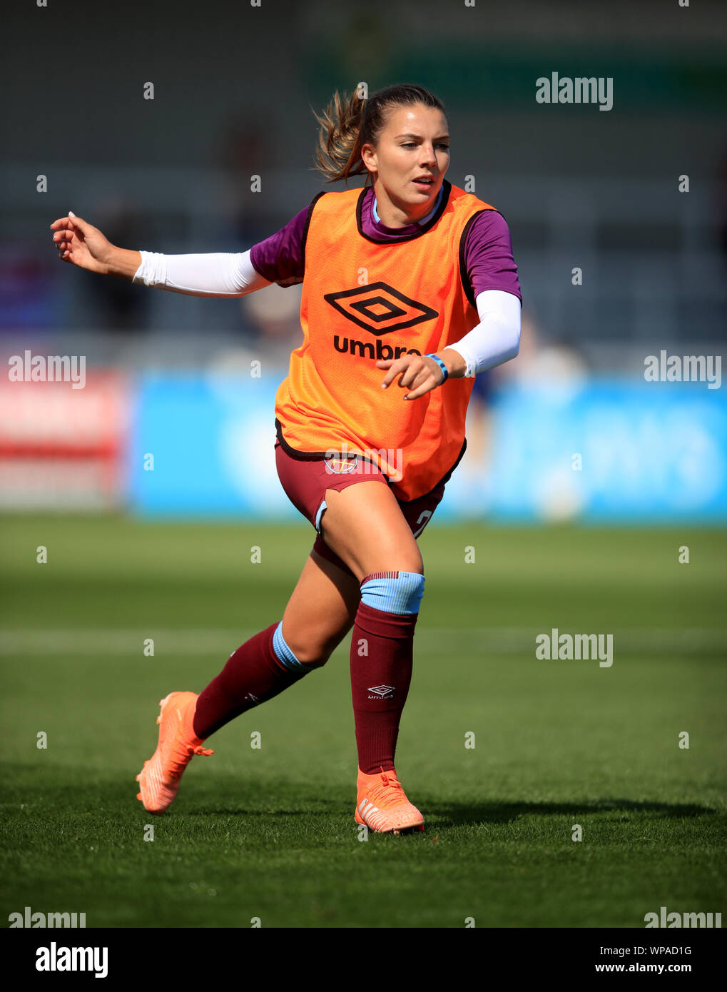 West Ham United Ladies' Cecilie Kvamme si riscalda prima di donne del Super League a Prato Park, Borehamwood. Foto Stock