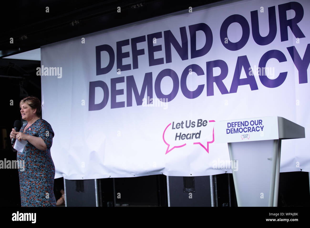 Londra, Regno Unito. Il 4 settembre 2019. Emily Thornberry MP, il Partito Laburista membro del Parlamento che rappresenta la circoscrizione di Islington Sud e Finsbury, raffigurato in un anti-Brexit rally su piazza del Parlamento, Londra. Credito: Joe Kuis / Alamy News Foto Stock