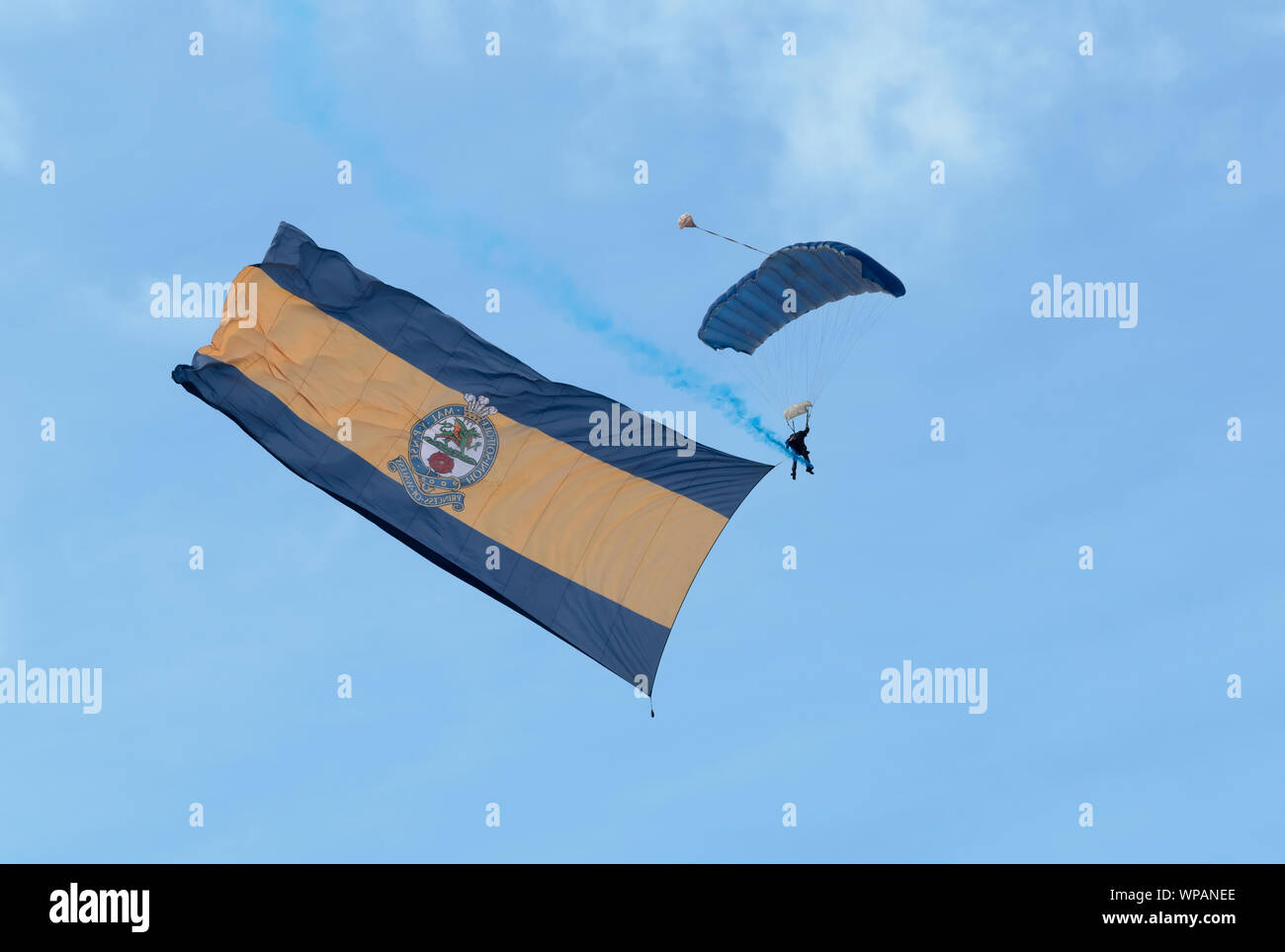 Le Tigri Army Parachute Team Display effettuando al 2019 Southport Air Show Foto Stock
