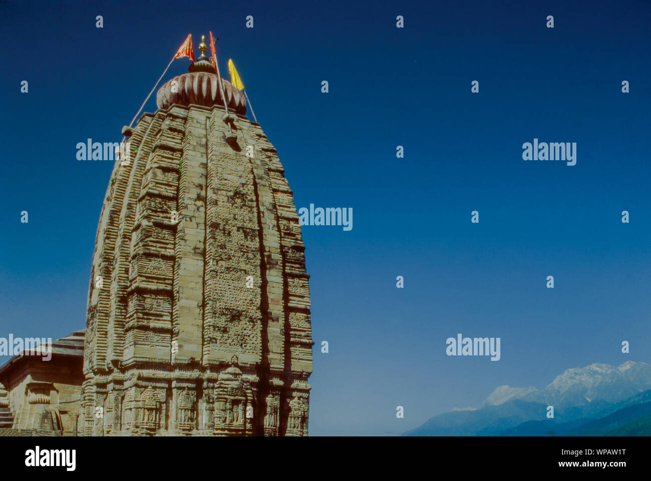 16 lug 2013 pietra scolpita Baijnath tempio di Shiva un stile Nagara tempio indù a Baijnath distretto di Kangra, Himachal Pradesh, India, Foto Stock 16 lug 2013 pietra scolpita Baijnath tempio di Shiva un stile Nagara tempio indù a Baijnath distretto di Kangra, Himachal Pradesh, India, Foto Stock