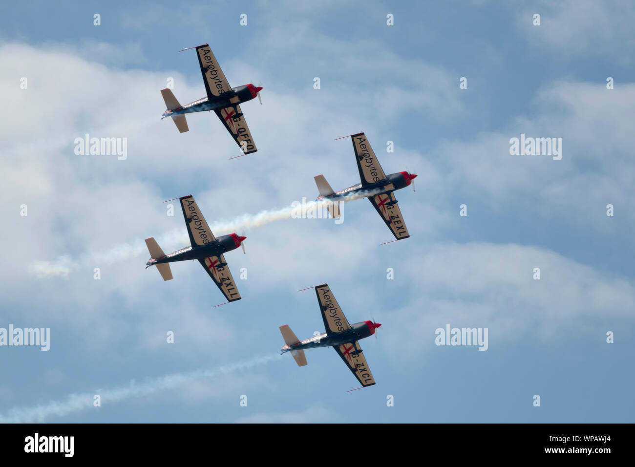 Le lame Aerobatic Team Display effettuando al 2019 Southport Air Show Foto Stock