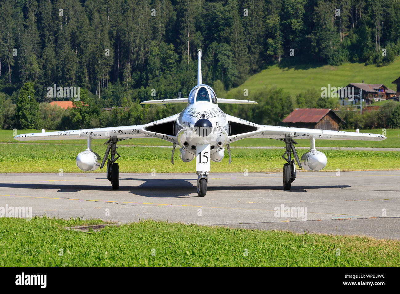 Sant Stephan, Svizzera - 3 Settembre 2019: Ex Swiss Air Force Hawker Hunter F.58 HB-RVS Foto Stock