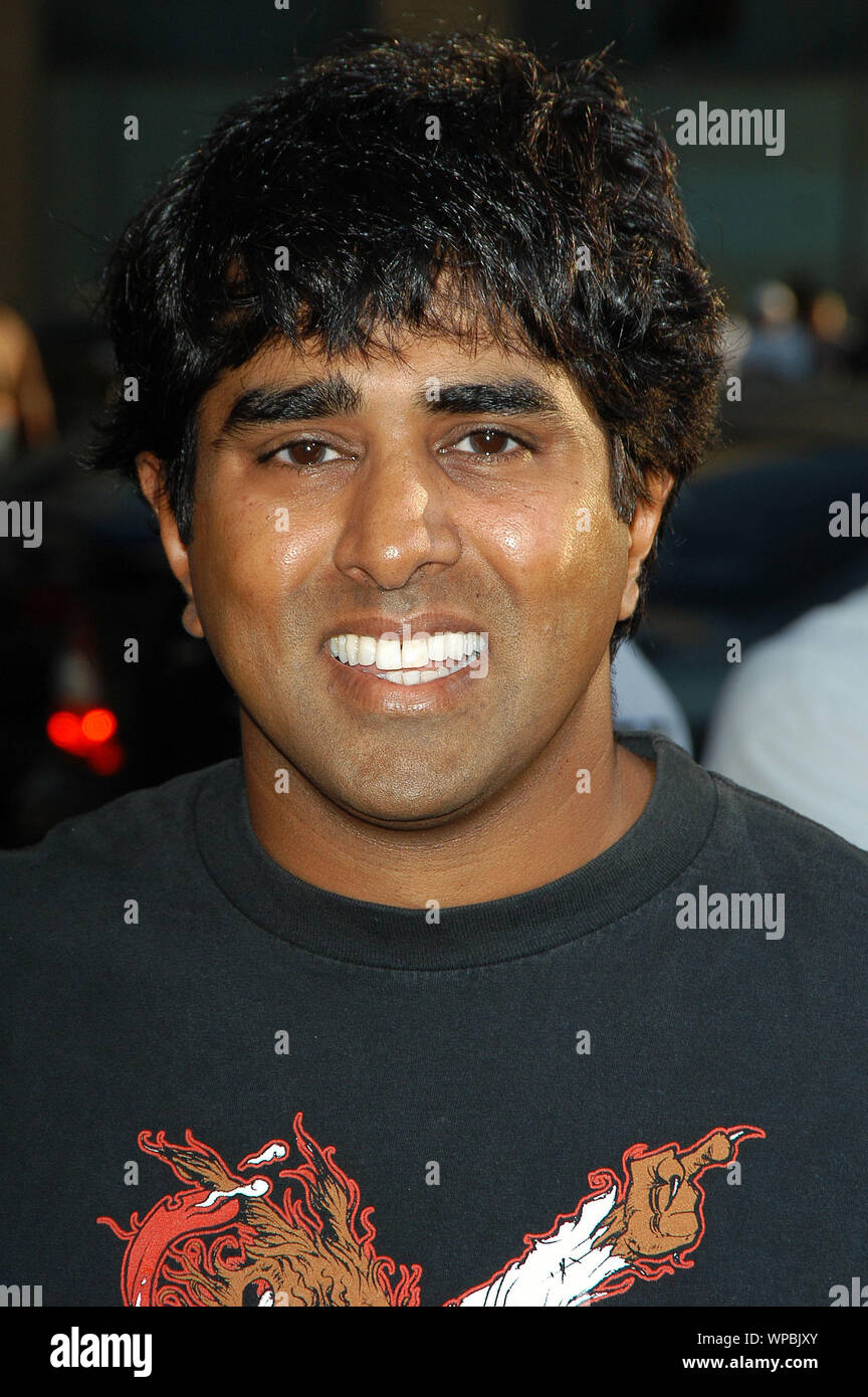 Direttore Jay Chandrasekhar presso il Los Angeles Premiere di "Duchi di Hazzard" tenutasi presso Mann Grauman's Chinese Theatre a Hollywood, CA. L'evento ha avuto luogo giovedì, 28 luglio 2005. Foto di: SBM / PictureLux - Tutti i diritti riservati Riferimento File # 33864-501SBMPLX Foto Stock