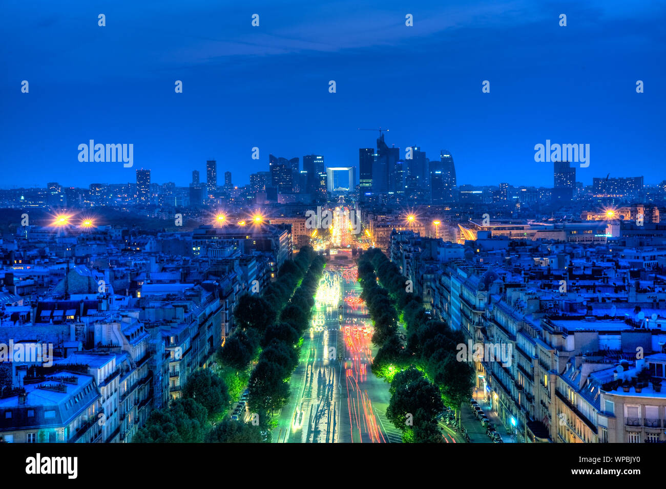 Paris La Defense, vista dall'Arc de Triomphe Foto Stock