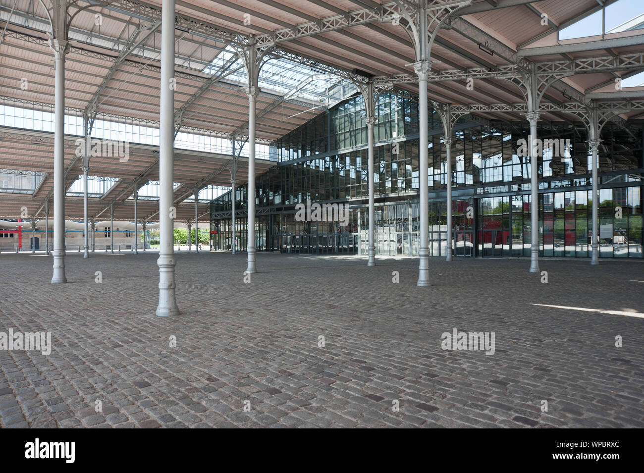 Paris, Parc de la Villette, La Grande Halle, ehemaliger Schlachthof, Jules de Mérindol 1867 Foto Stock