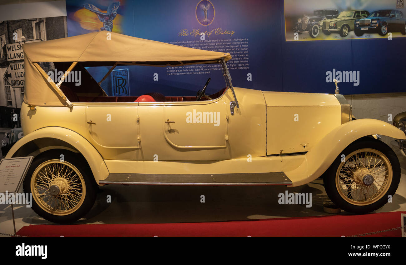 Vecchi modelli unici auto d'epoca immagine viene preso a coimbatore india il Jan 02 2019. La vettura è che mostra il precoce sviluppo di industria automobilistica. Foto Stock