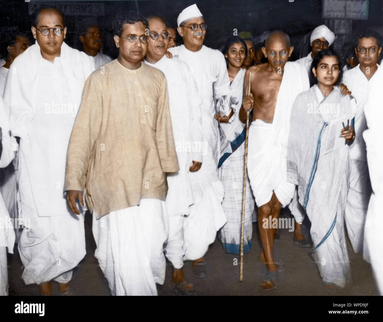 Il Mahatma Gandhi con gli altri, Calcutta, India, Asia, 17 novembre 1937 Foto Stock