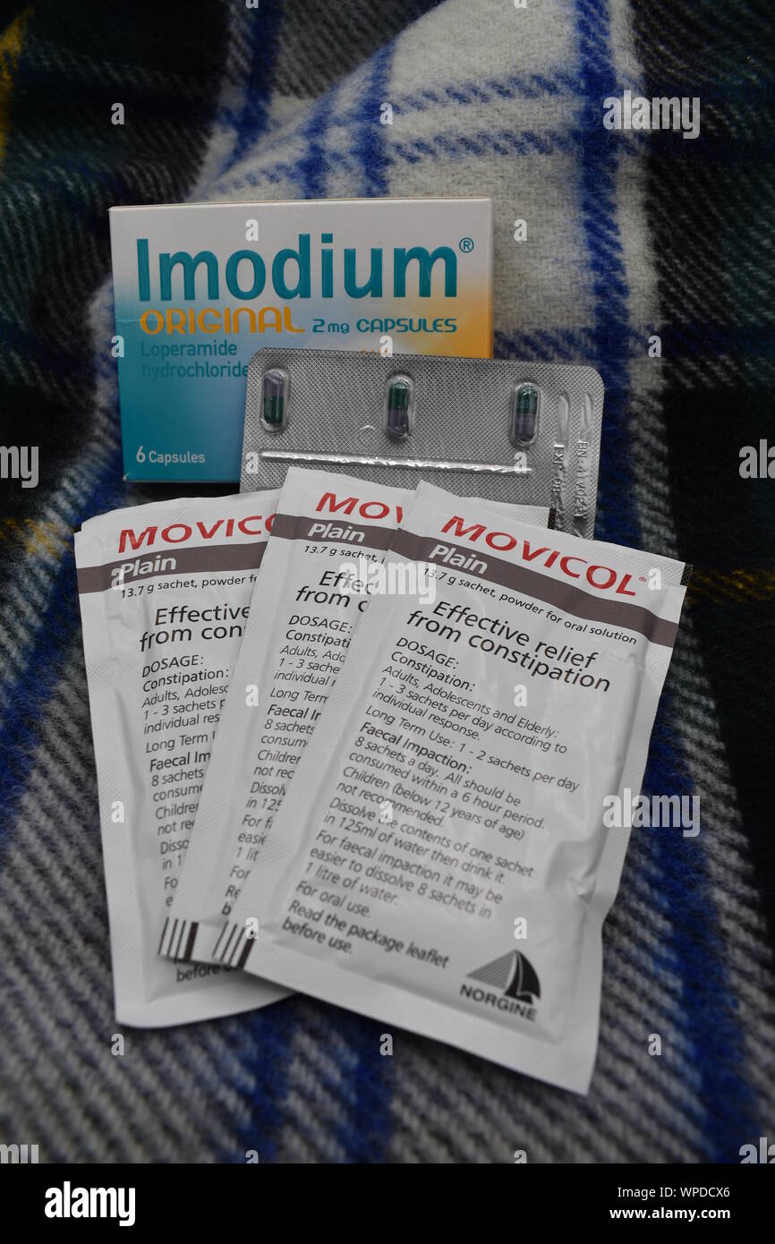 Coprire entrambi gli estremi della vacanza crisi digestivi con questi due pratici rimedi: imodium e movicol. Essenziale per la vostra vacanza kit di primo soccorso. Foto Stock