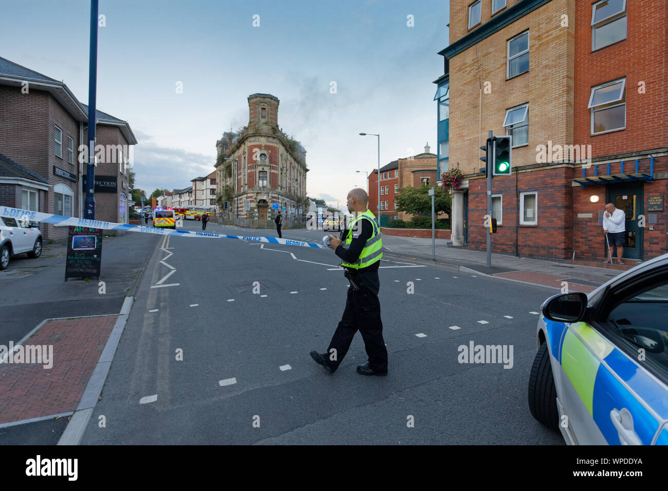 Swansea, Wales, Regno Unito. 8 Sep, 2019. Swansea, Regno Unito. 08 Sep, 2019. Nella foto: incendio personale di servizio per la scena. Domenica 08 settembre 2019 Re: vigili del fuoco e polizia frequentare un incendio presso il Palace Theatre, un edificio fatiscente in High Street di Swansea, Wales, Regno Unito. Credito: ATHENA AGENZIA IMMAGINE LTD/Alamy Live News Foto Stock