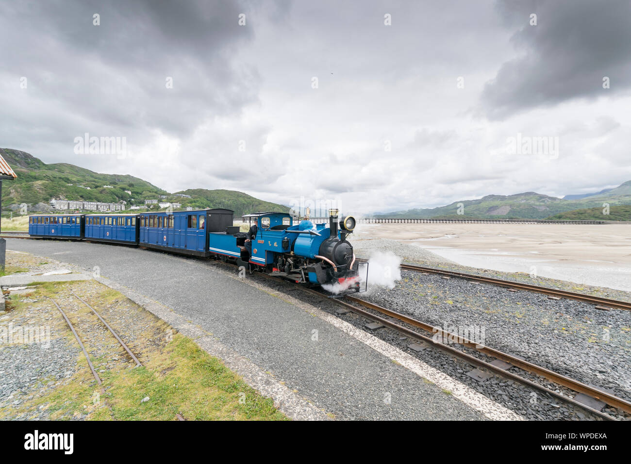 Fairbourne treno a vapore vicino a Blaenau Ffestiniog Gwynedd Galles Centrale Foto Stock